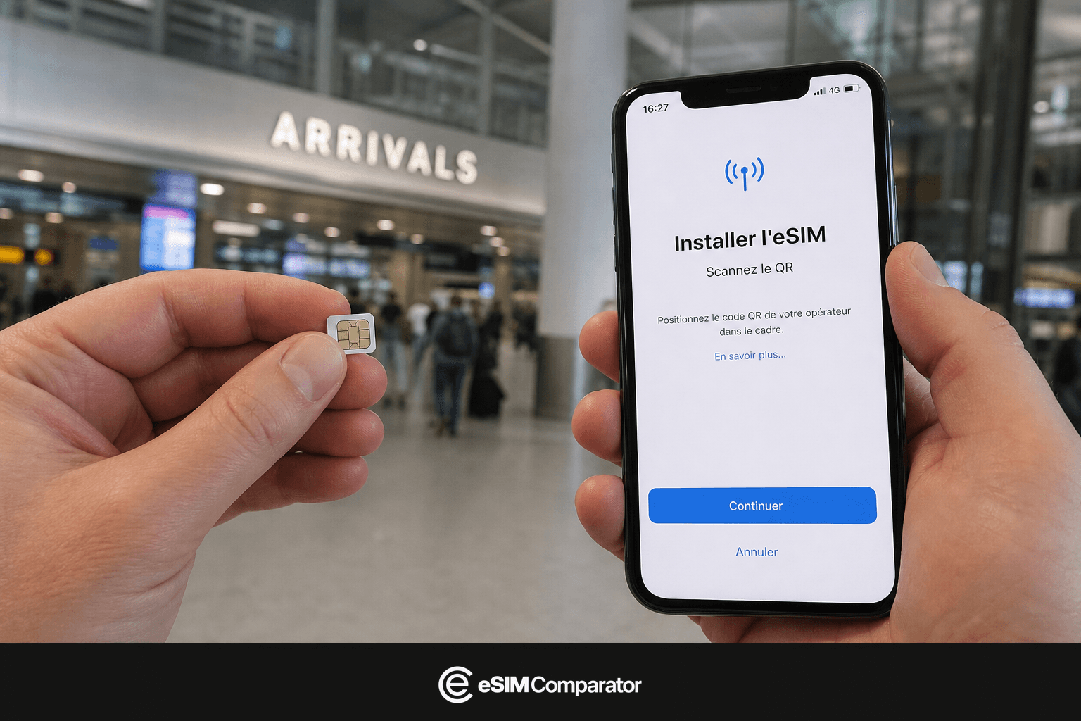 Carte SIM plastique et smartphone eSIM dans un hall d’aéroport au Royaume-Uni, barre logo eSIM Comparator